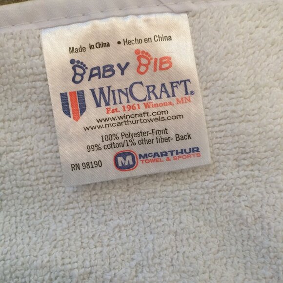 Size 6/9 Green Bay Packer Onsie and Bib Bundle - Picture 4 of 12